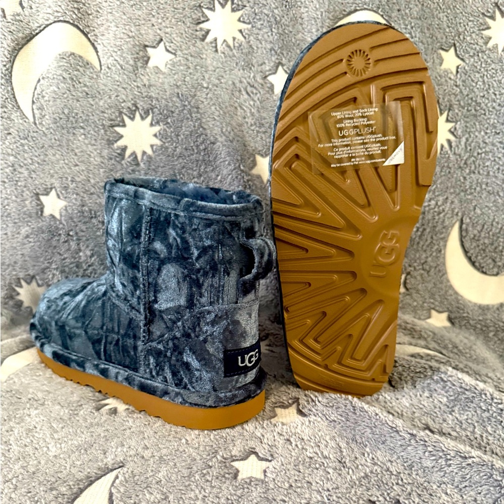 NEW VELVET UGGS